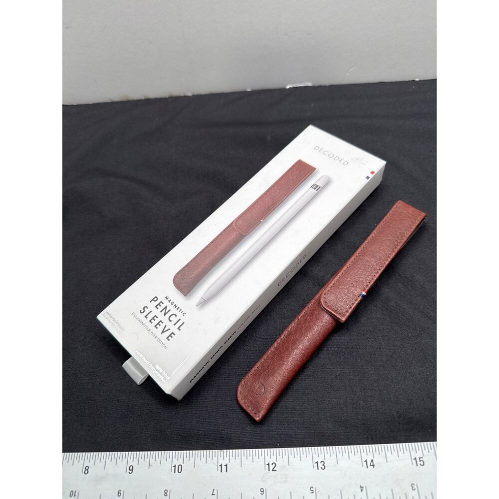 Decoded Magnetic Leather Pencil Sleeve For Apple Pencil 1 & 2 Brown